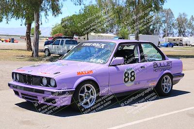 media/Jun-05-2022-CalClub SCCA (Sun) [[19e9bfb4bf]]/Around the Pits/